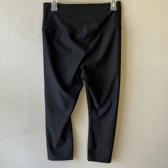 Nike cropped leggings size large black - Picture 3 of 6